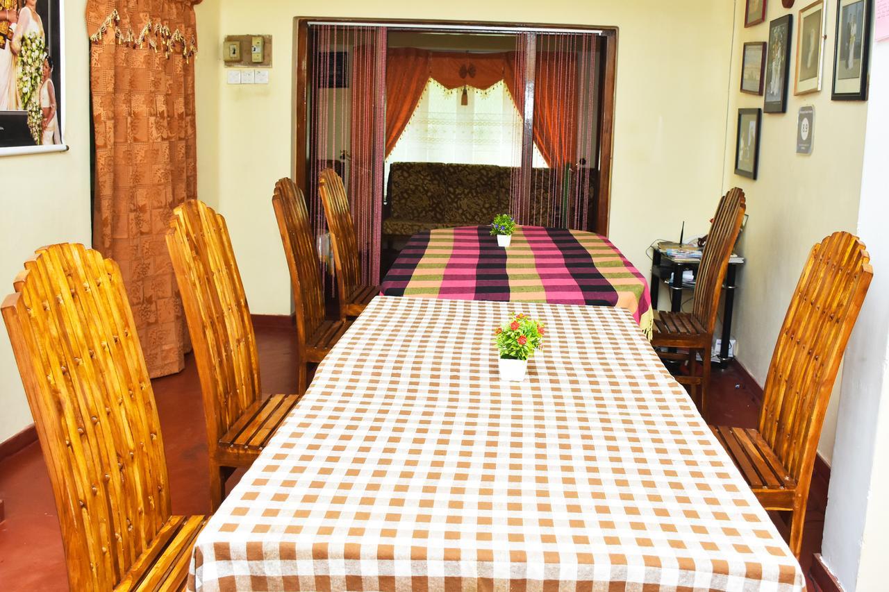 Deniyaya Guest House Bagian luar foto