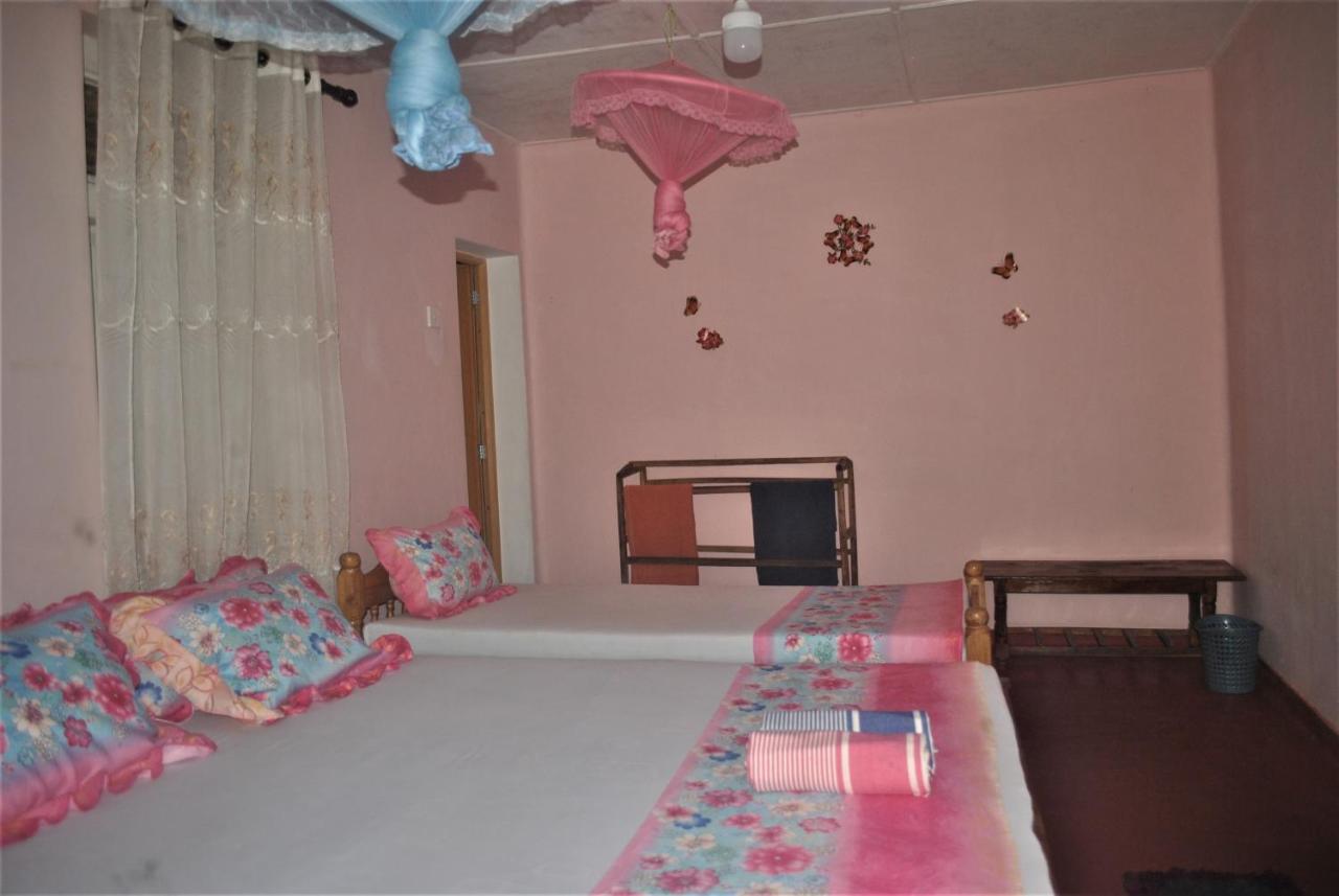 Deniyaya Guest House Bagian luar foto